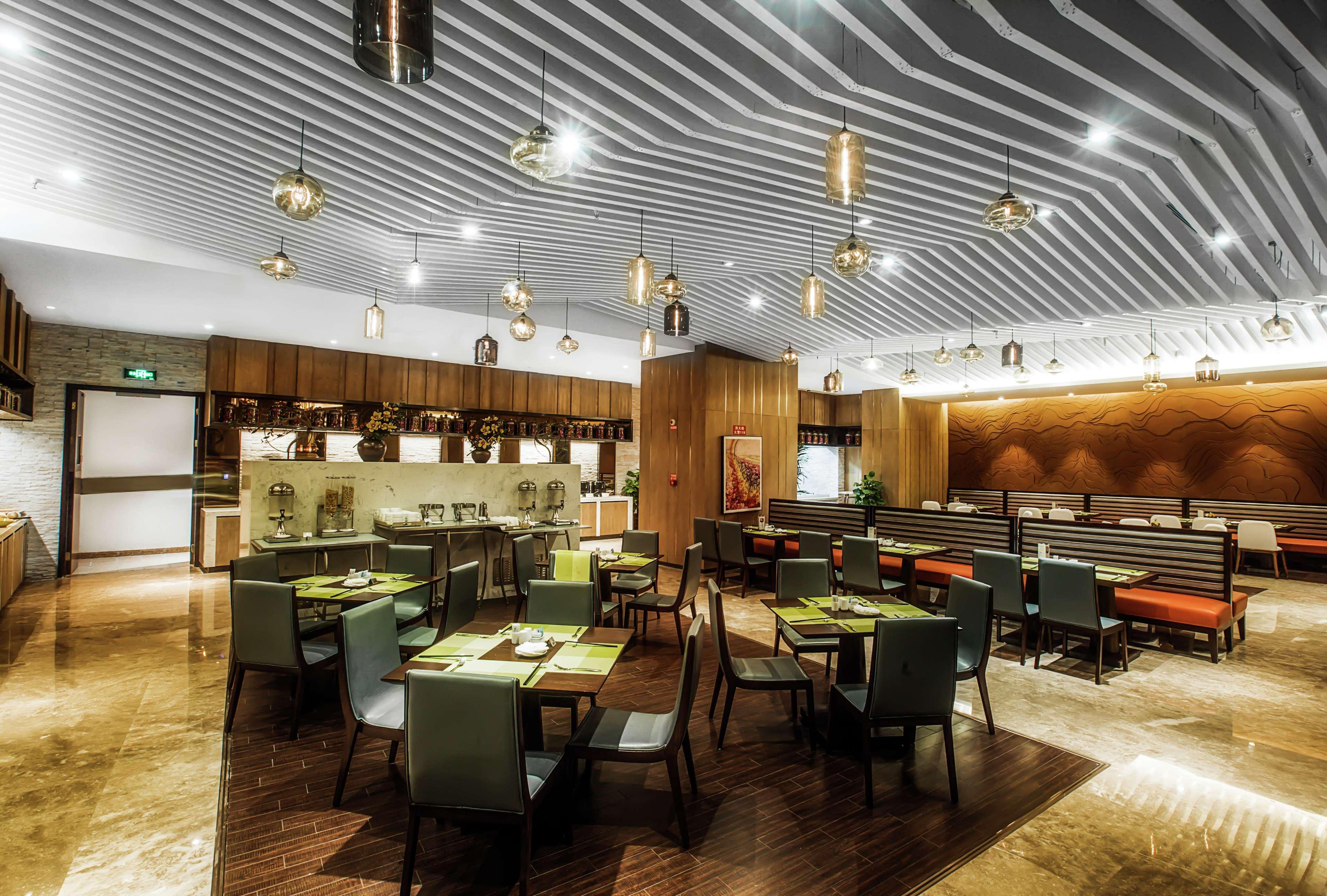 Hilton Garden Inn Guiyang Yunyan Esterno foto